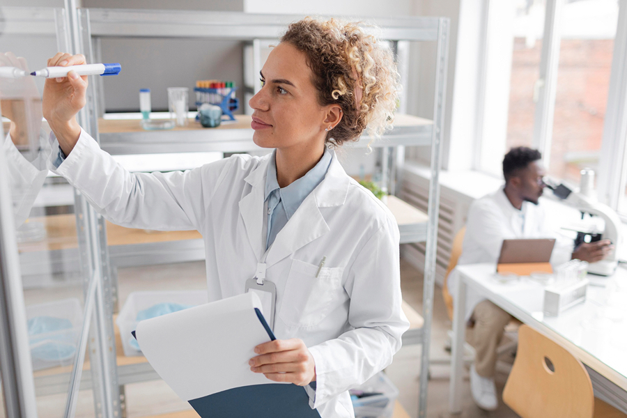 Use cases of Factory Pimcore Indesign Integration bundle in pharma